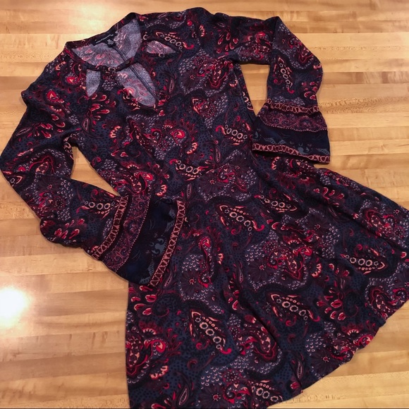 American Eagle Outfitters Dresses & Skirts - American Eagle Dress Boho Bell Sleeve XXS